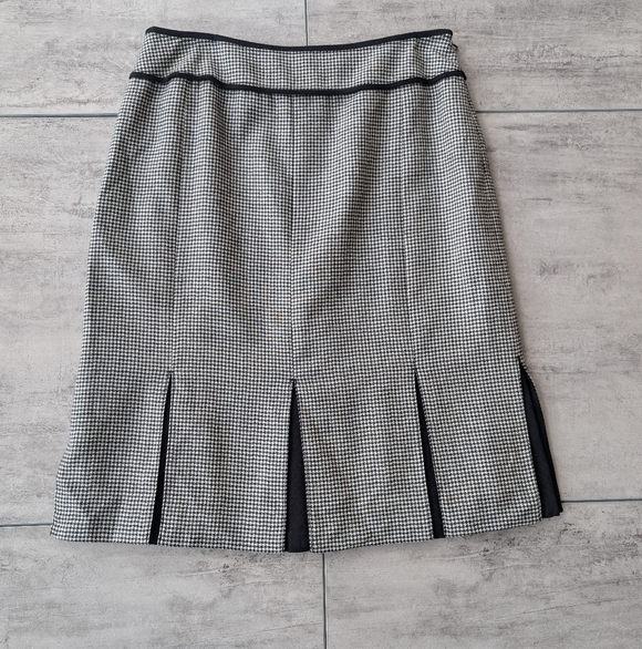 Carlisle Dresses & Skirts - Carlisle White Black Houndstooth Wool Midi Skirt Women's Size 8